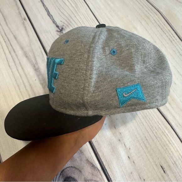 Nike “Just Do It” Flat Bill Snap Back Hat Cap Black Gray Teal Palm Floral - Picture 2 of 9